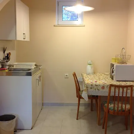 Honved Apartmanhaz شقة