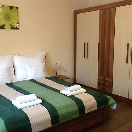Honved Apartmanhaz