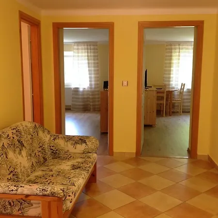 Honved Apartmanhaz شقة