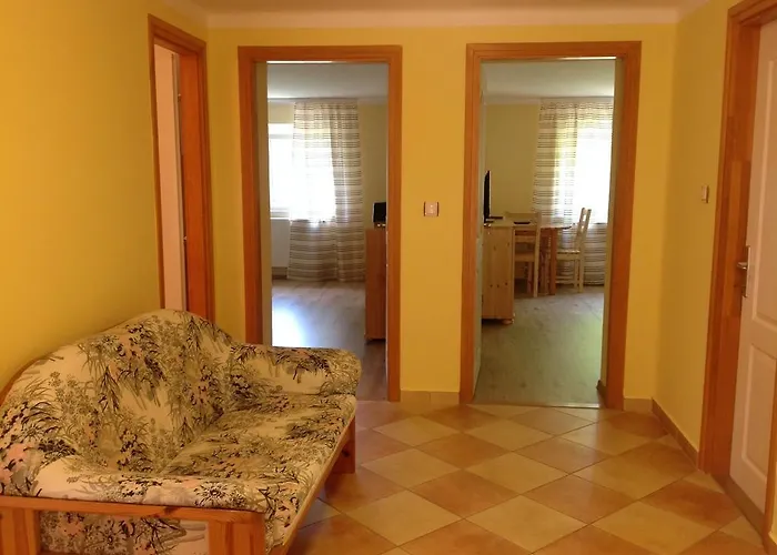 Honved Apartmanhaz شقة